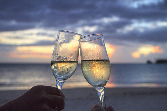 6 Steps to Planning a Romantic Surprise Trip