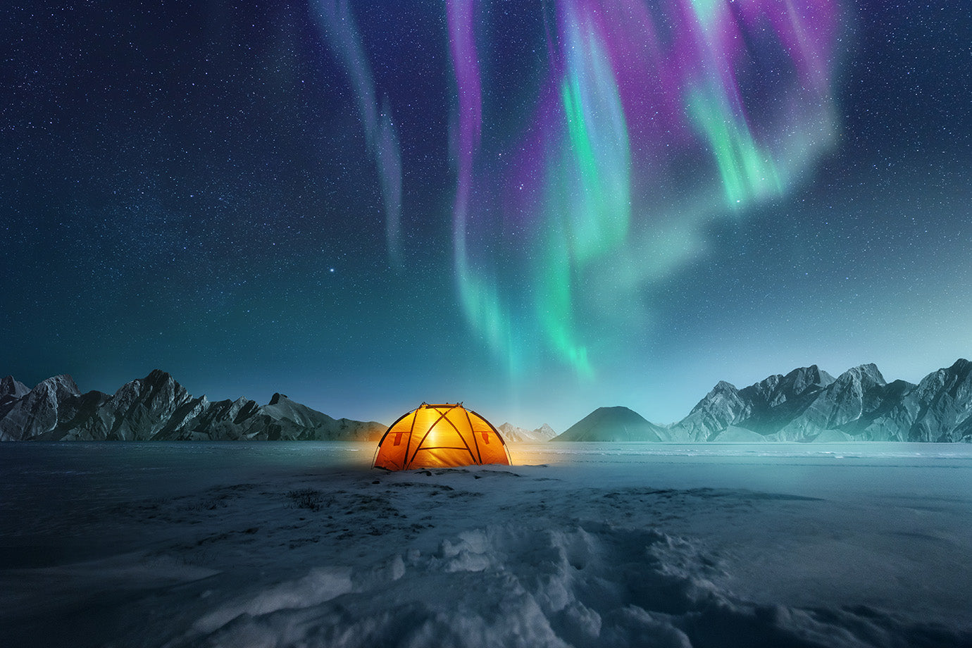 How To Visit the Northern Lights In Places You Might Not Expect | Eagle