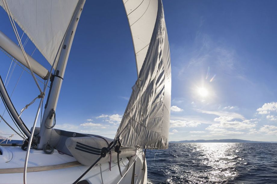 What to Pack for a Weekend Sailing Trip
