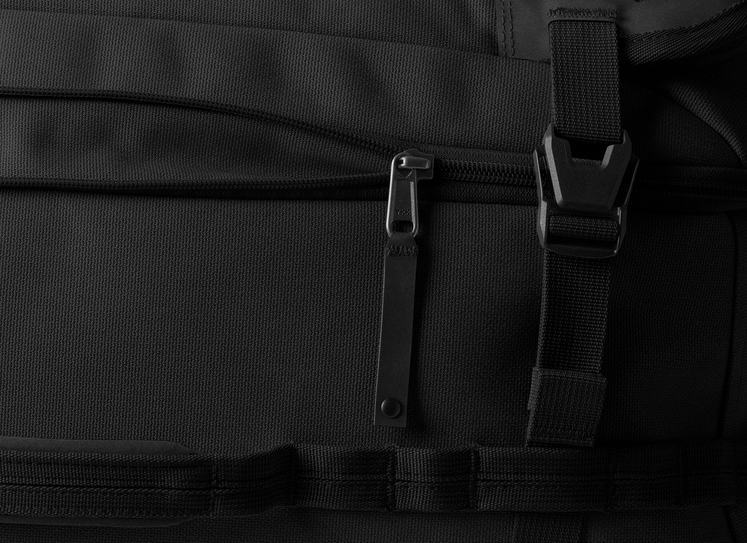 Gear Warrior XE 4-Wheel Carry-On Luggage - BLACK